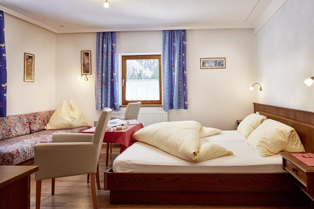 Hotel Alpengasthof Enzingerboden Zimmer foto